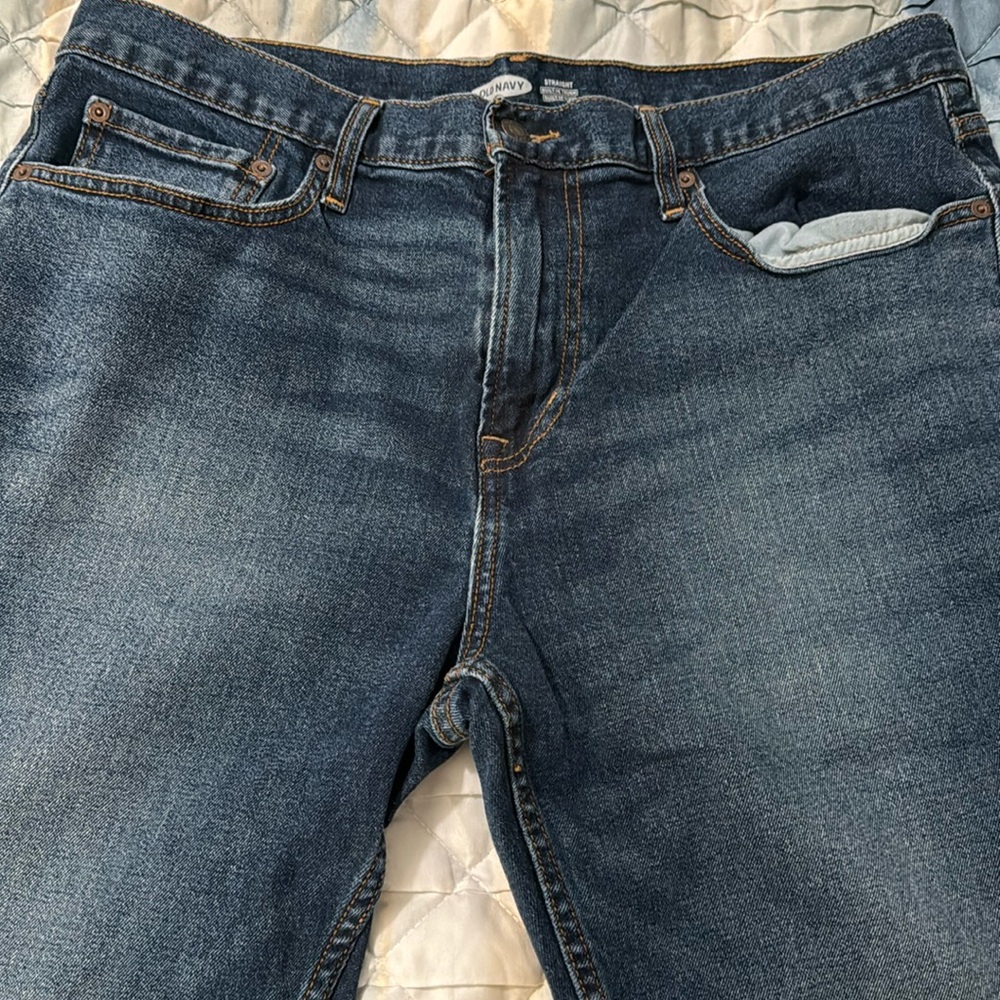 Old navy men’s dark wash jeans